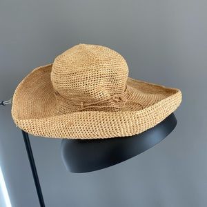 Helen Kaminski large brim raffia hat